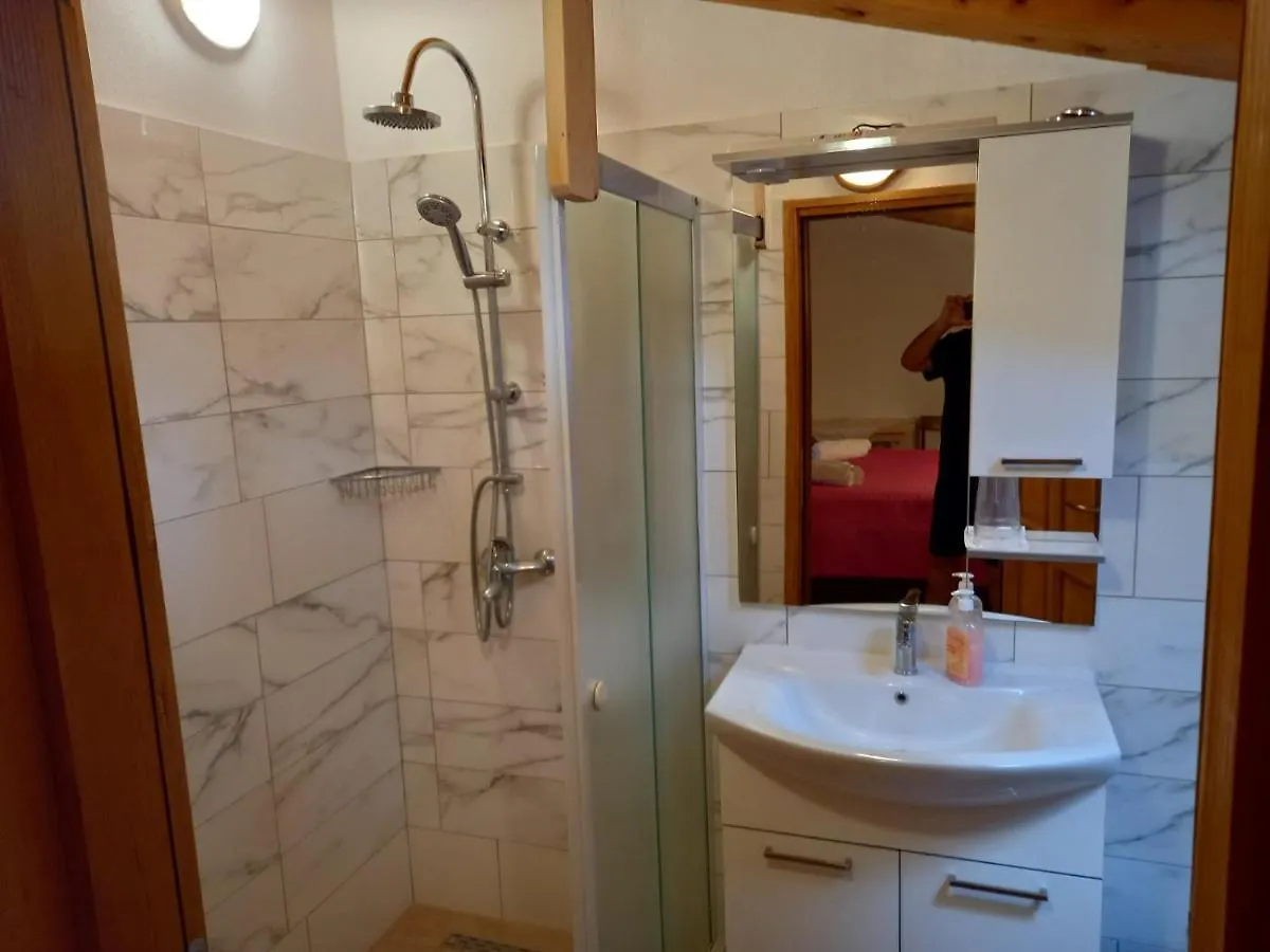 Baderna Apartment 0*,