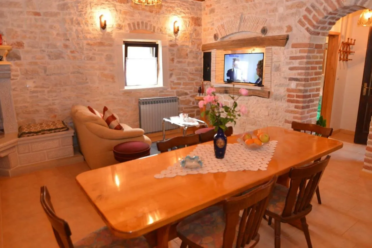 Baderna Apartment